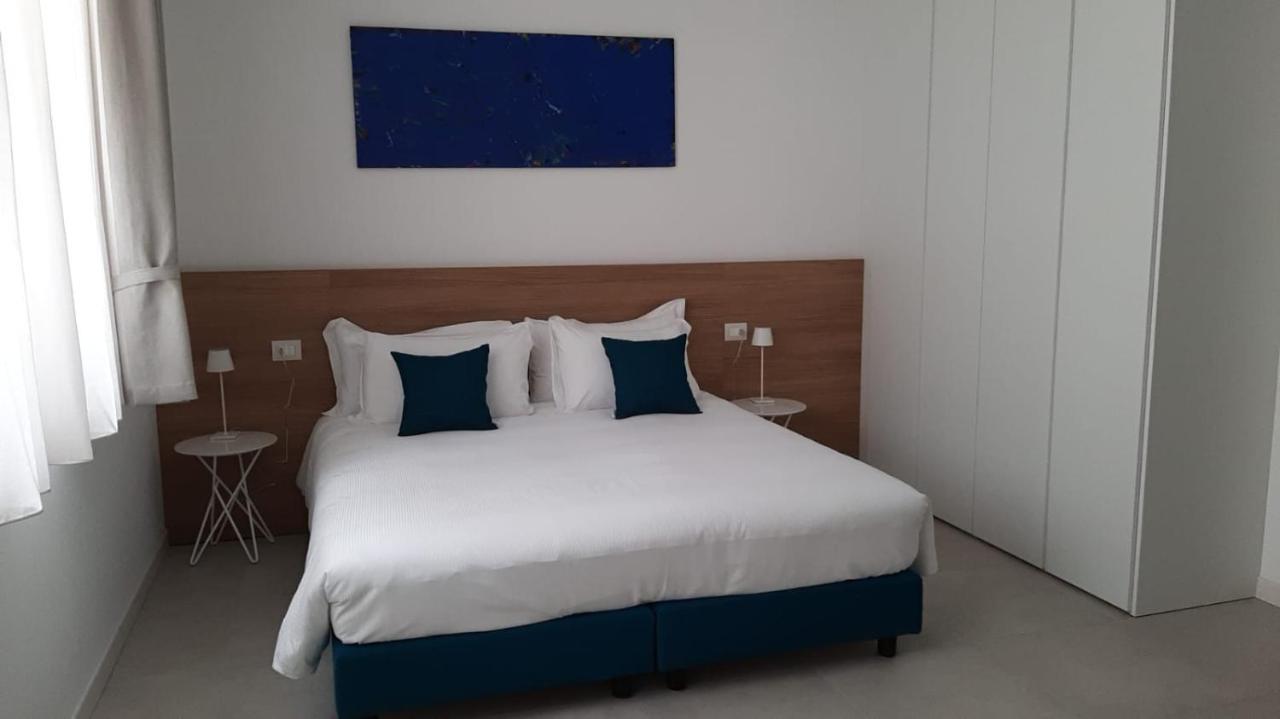 Ariston Teatro Luxury Aparthotel Grado Exteriör bild