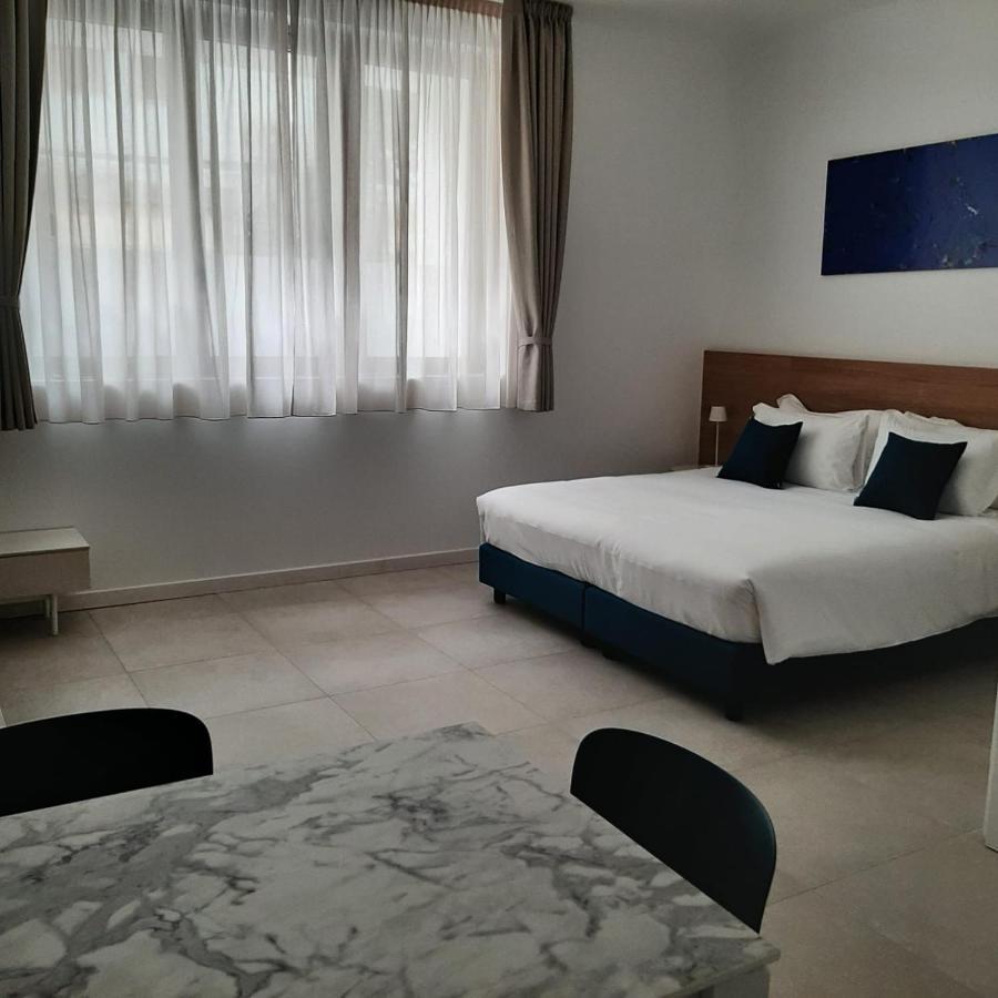 Ariston Teatro Luxury Aparthotel Grado Exteriör bild